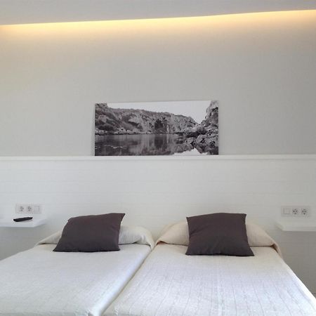 Hostal La Palma Fornells  Ruang foto
