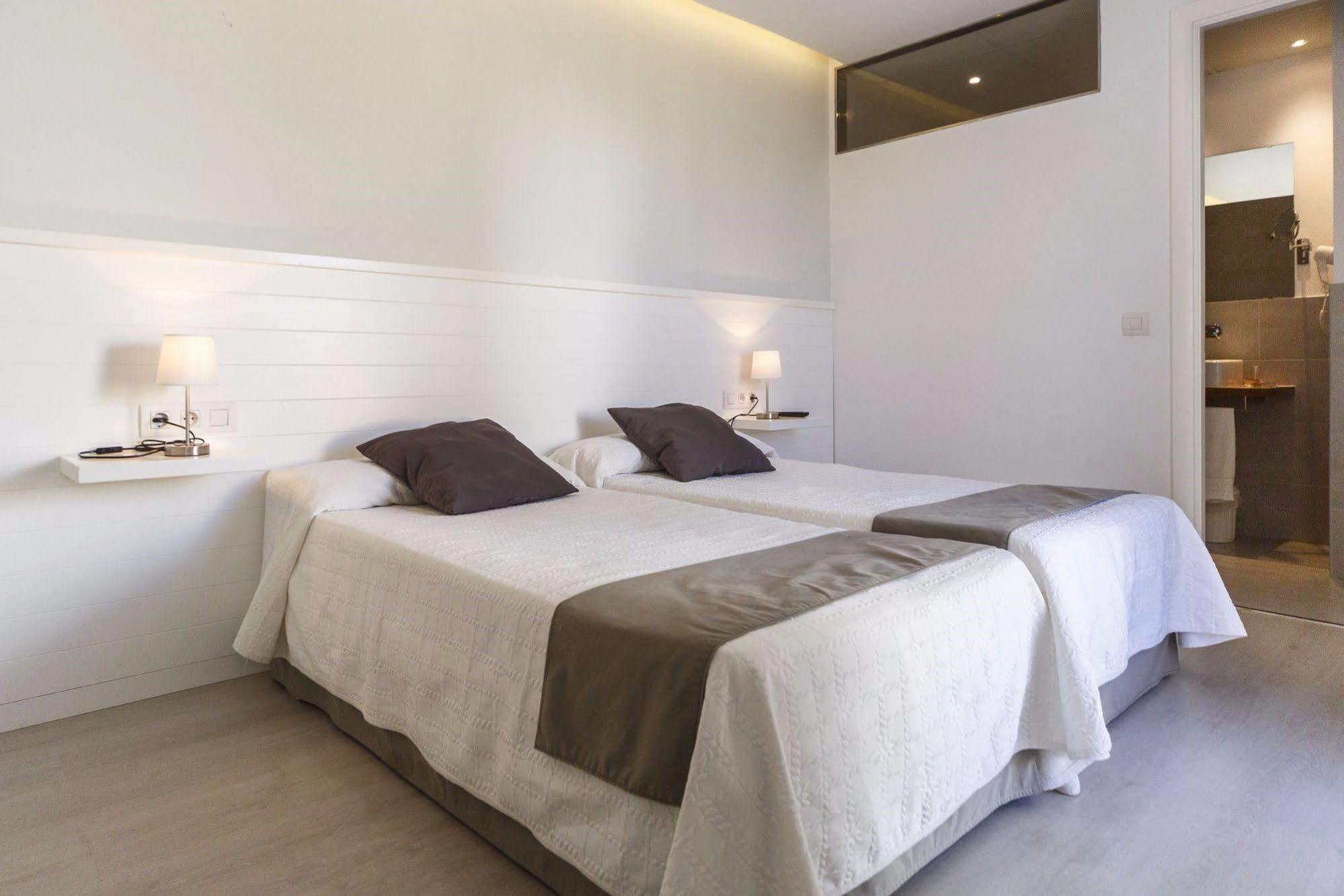 Hostal La Palma Fornells  Bagian luar foto